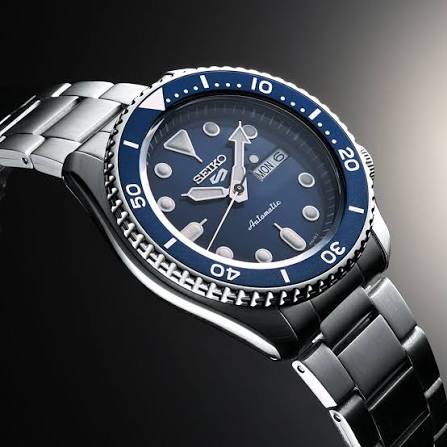 Seiko 5 Sports GMT