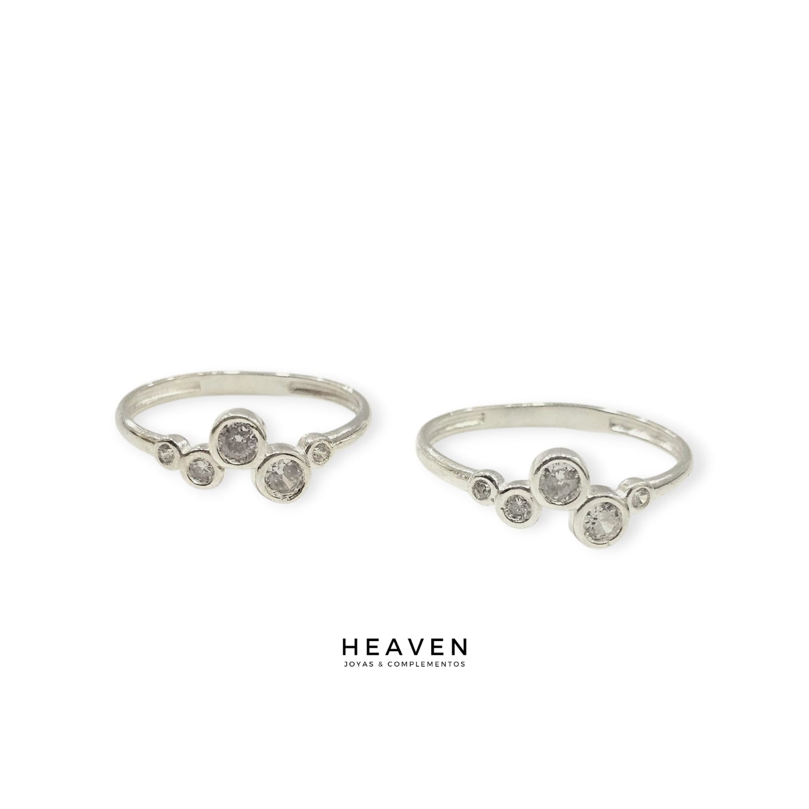 Anillo en plata. Círculos de zirconias blancas
