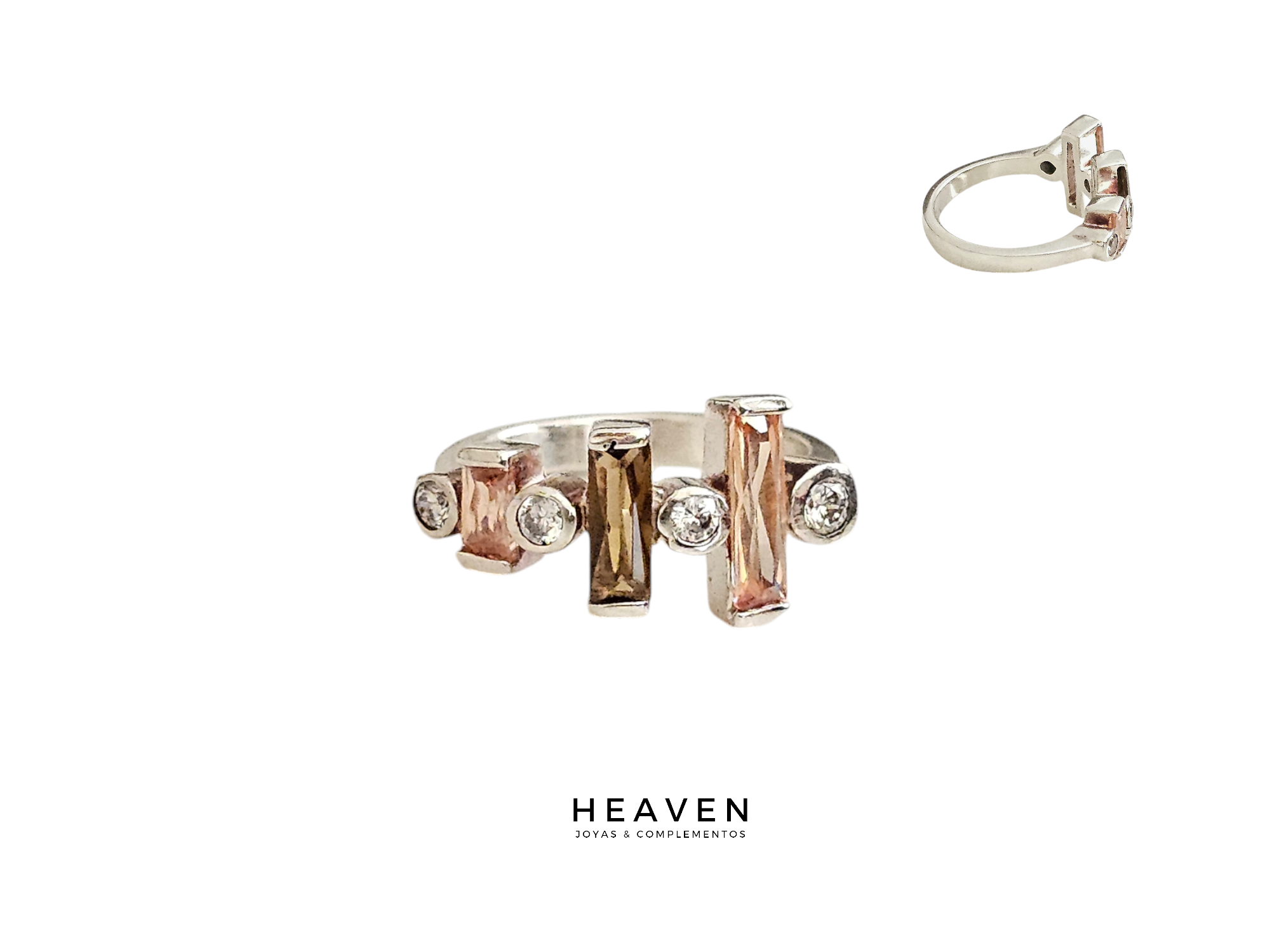 Anillo en plata y circones.
