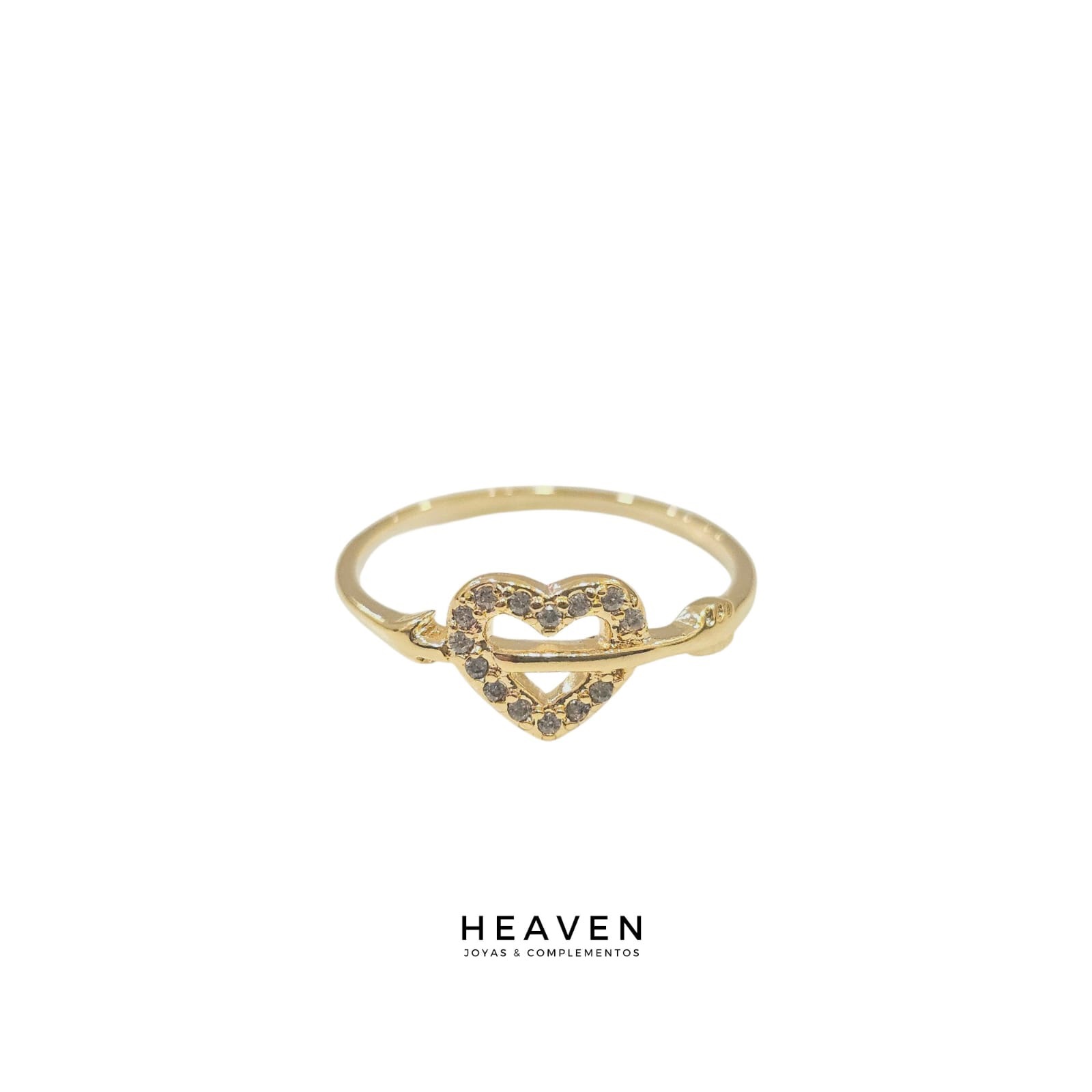 Anillo en enchapado en oro. Corazón con zirconias blancas