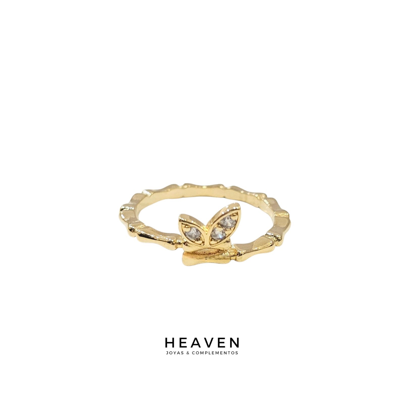 Anillo en enchapado en oro. Mariposa con zirconias blancas
