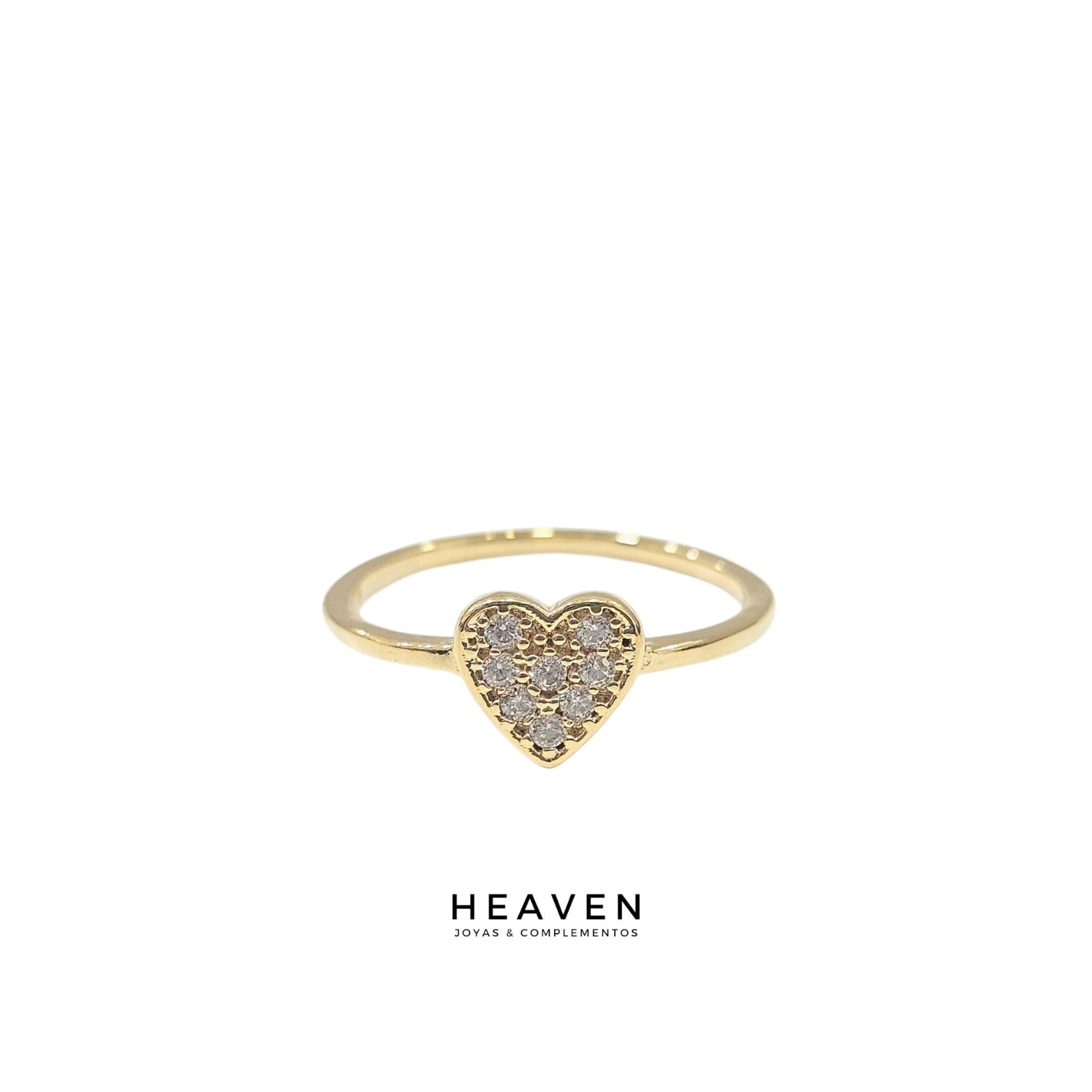 Anillo en enchapado en oro. Corazón con zirconias blancas